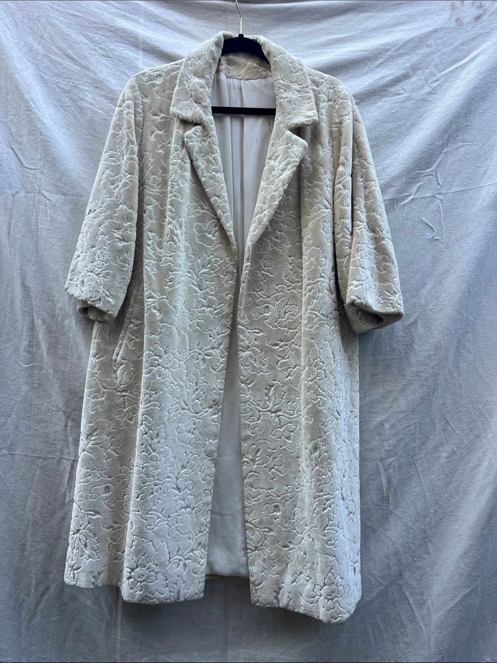 Women's Cream Textured Open-Front Coat